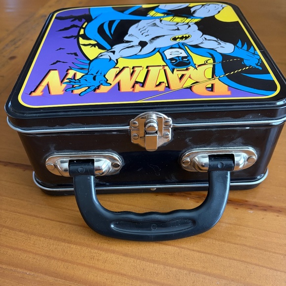 Retro Vintage Batman Tin Lunchbox - Picture 7 of 9